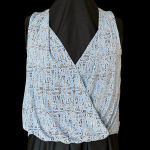 ASTR Blue Black White Retro Print Sleeveless Surplice Top Sz M High-Low Hemline
